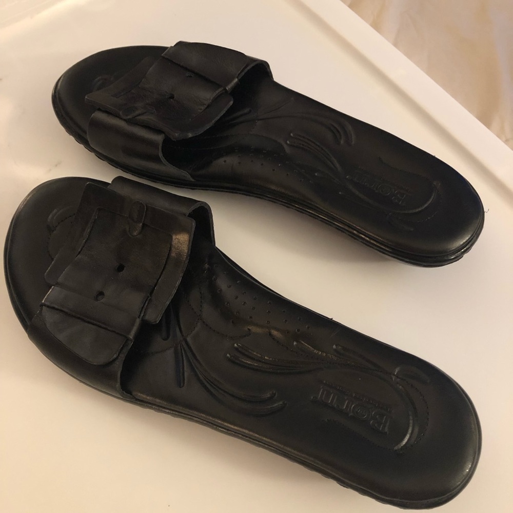 Born Elizabeth Sandals